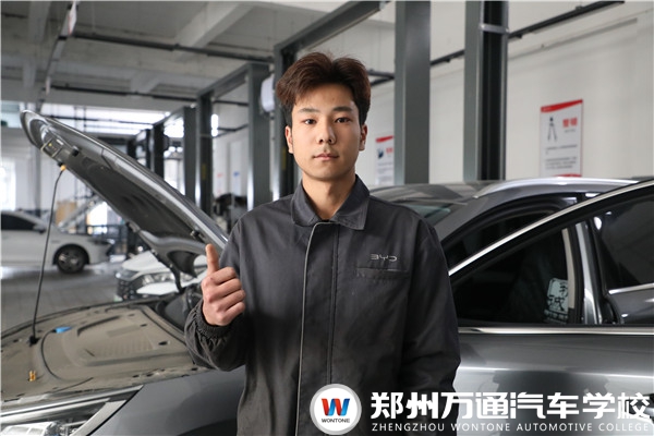優(yōu)秀畢業(yè)學子 | 楊威：選擇和努力同樣重要！