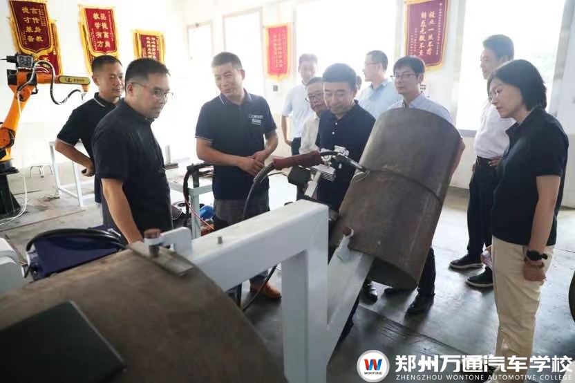 金陵船廠走進(jìn)萬(wàn)通，企業(yè)交流會(huì)圓滿舉行