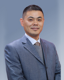 萬(wàn)通汽車(chē)教育客座教授李東江