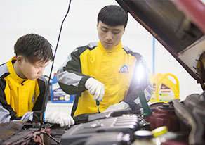 鄭州萬(wàn)通汽車(chē)學(xué)校教學(xué)模式