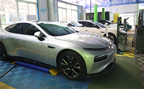 鄭州萬(wàn)通汽車(chē)學(xué)校_小鵬汽車(chē)實(shí)訓(xùn)室